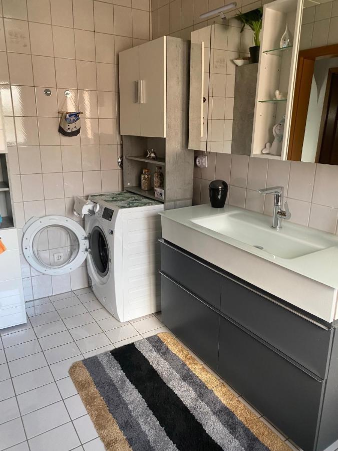 Moderne Ferienwohnung Neckarschleife Mit Klimaanlage Kirchheim am Neckar エクステリア 写真